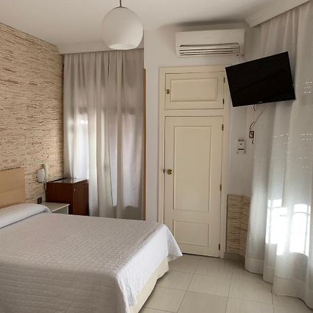 Hostal Cervantes Valdemoro Ngoại thất bức ảnh