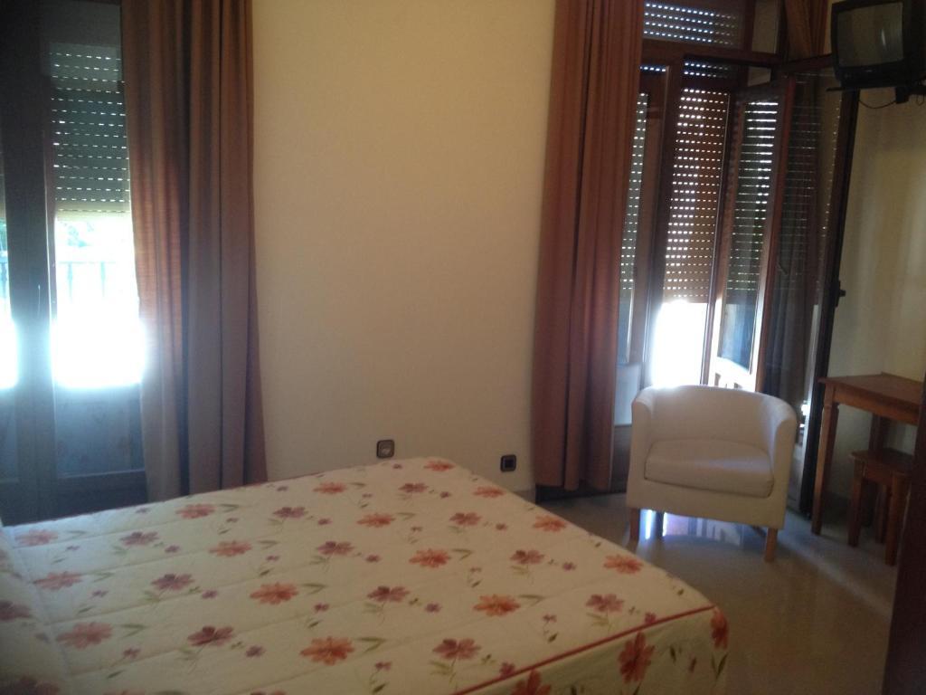 Hostal Cervantes Valdemoro Phòng bức ảnh