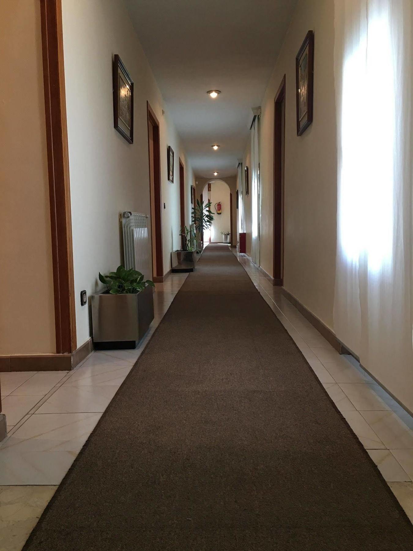 Hostal Cervantes Valdemoro Ngoại thất bức ảnh